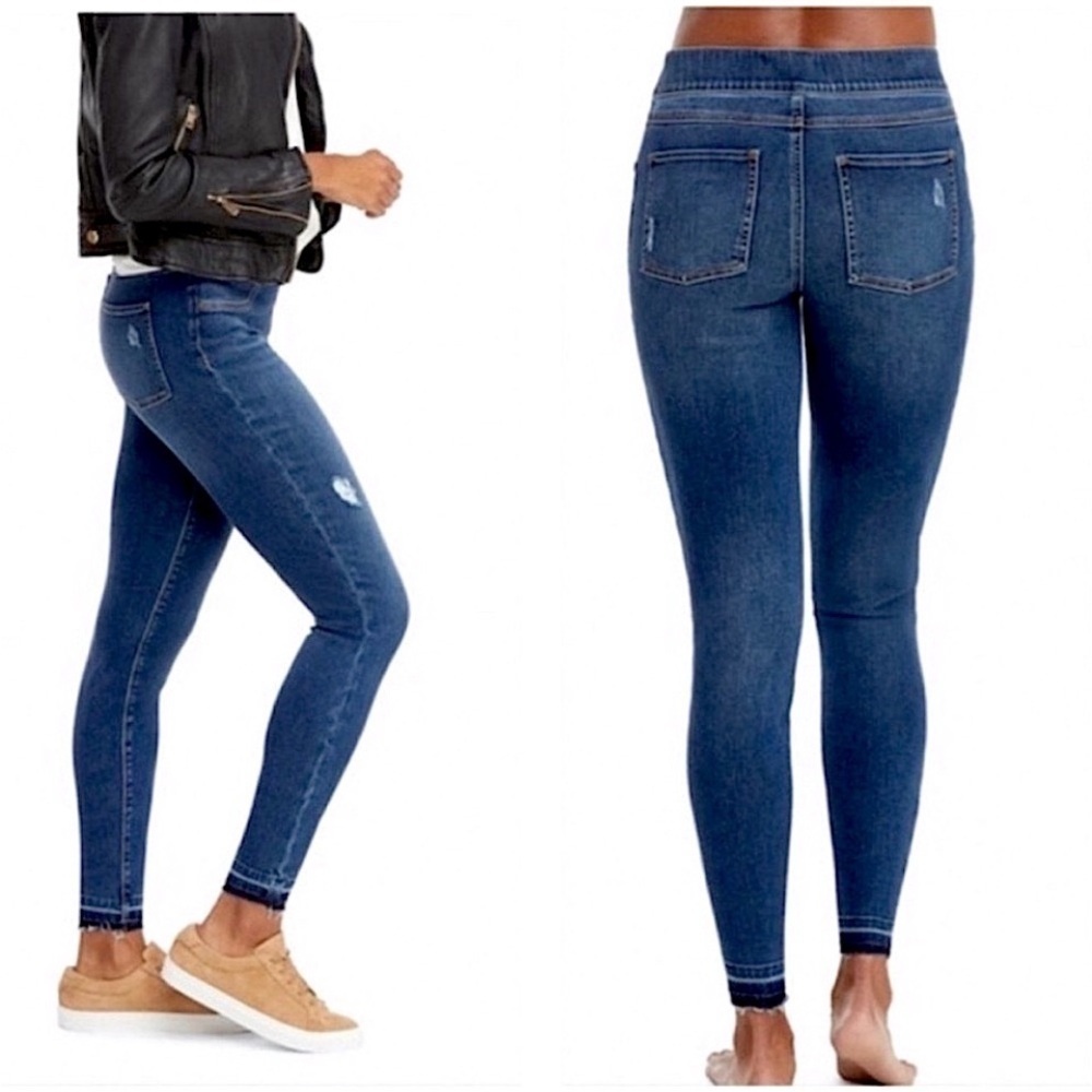SPANX Pull On Stretch
Distressed Ankle Skinny Jeans Size L